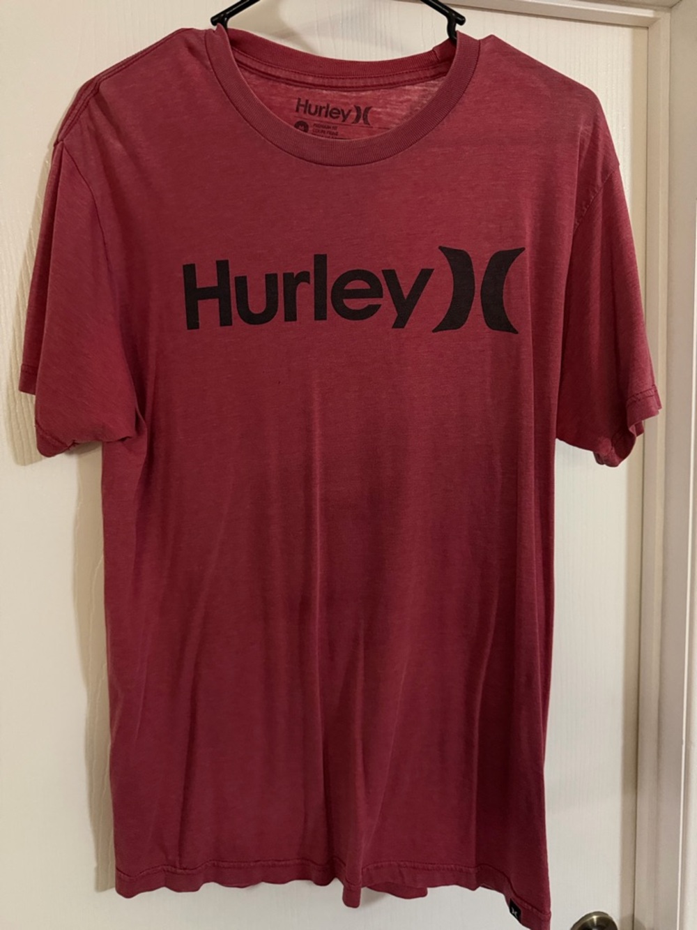 Hurley Men's Short Sleeve Tee in Maroon with Black Logo